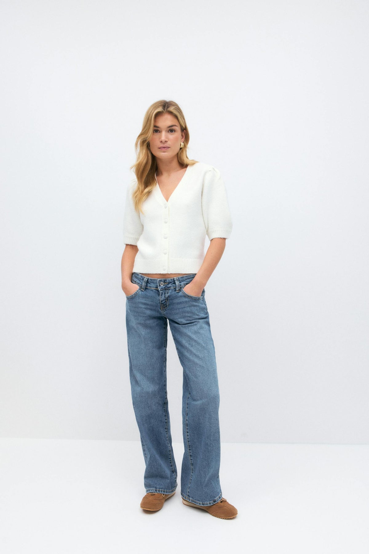 Eleni Low Wide Jeans — product photo 1
