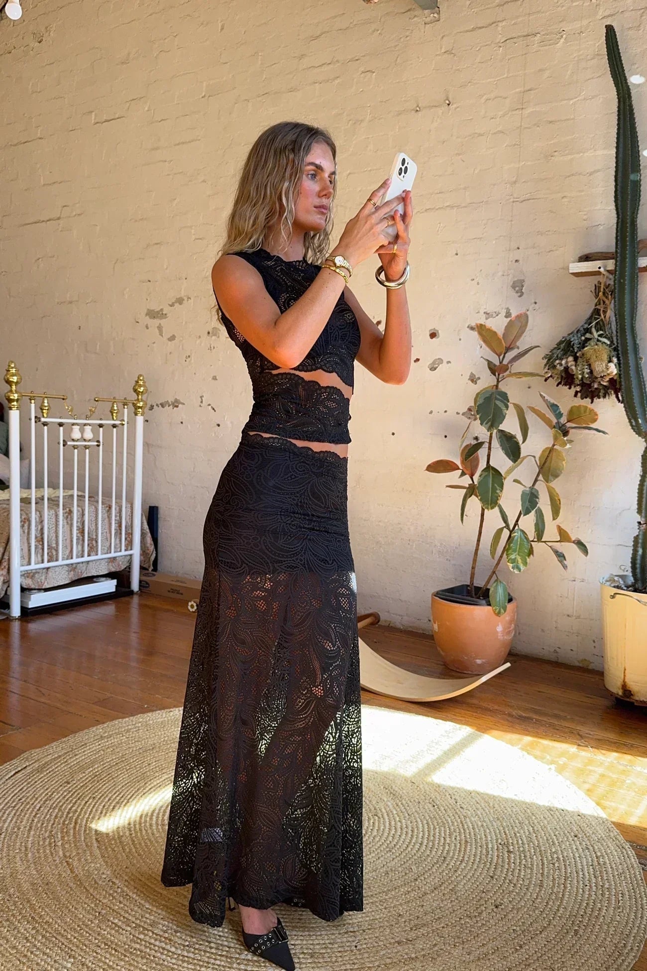 Roselle Lace Set — product photo 2