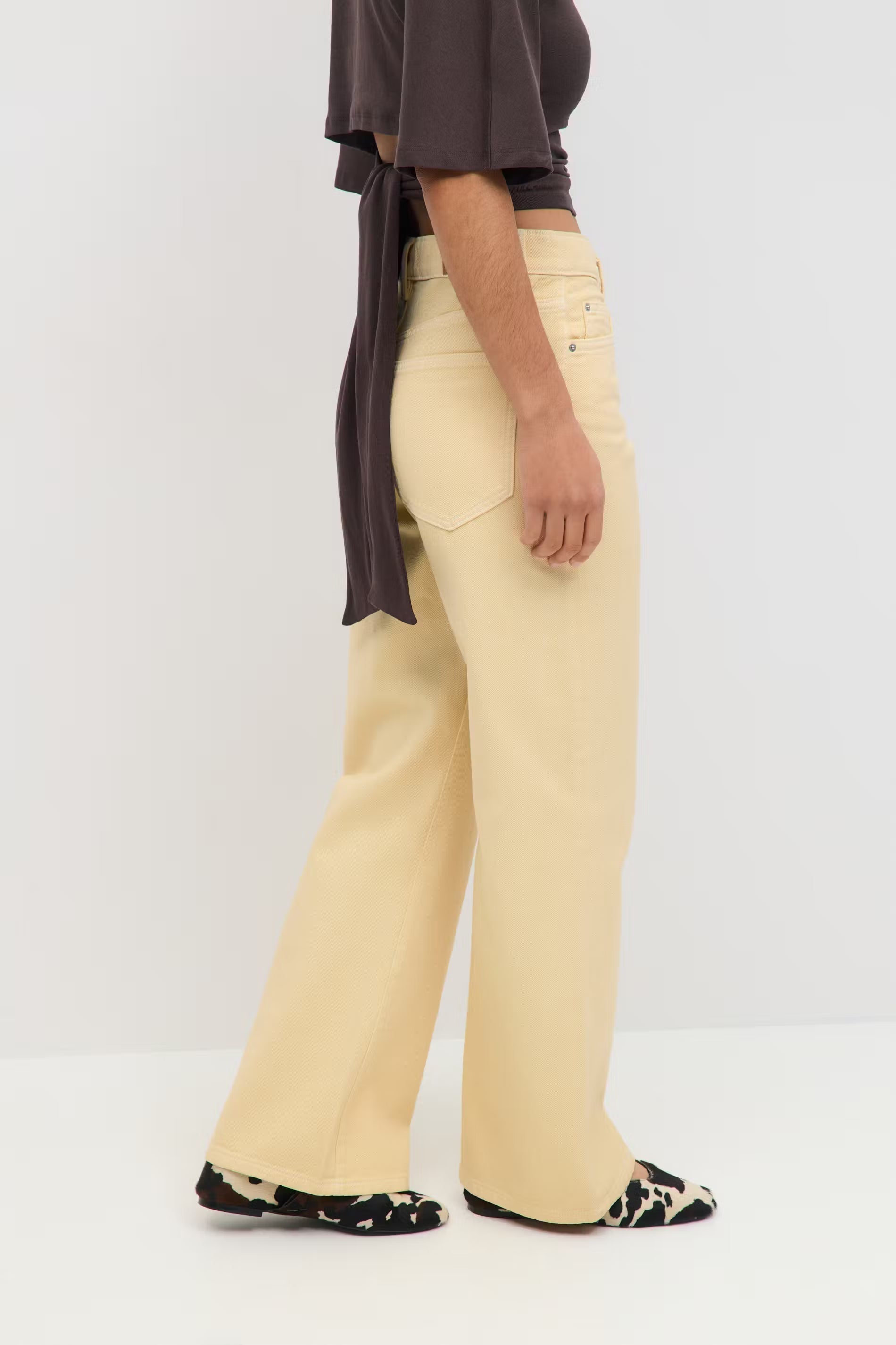 Olivine Perfect Wide Jeans — product photo 11