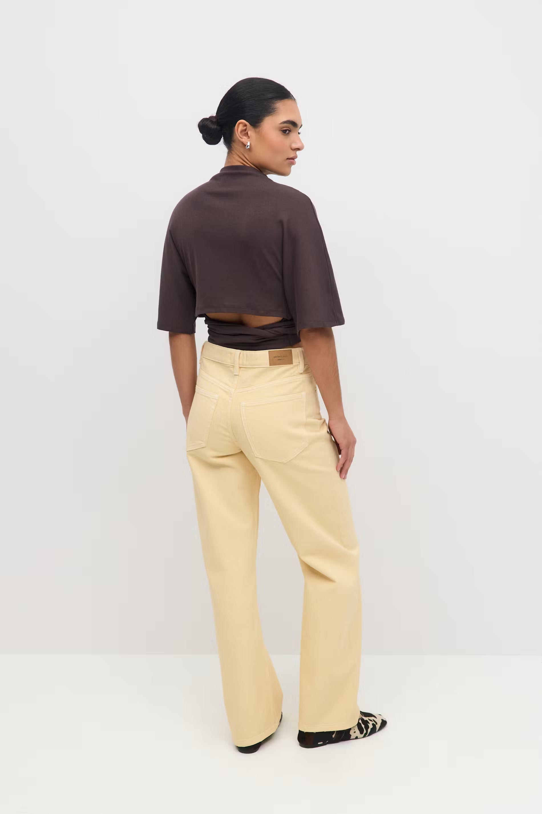 Olivine Perfect Wide Jeans — product photo 10